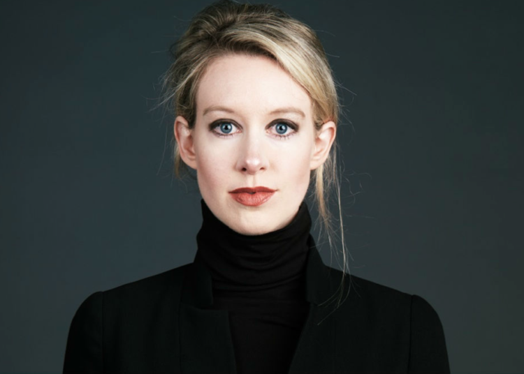 Elizabeth Holmes, d’enfant chérie de la Silicon Valley à ennemi public, podcast, form1fo